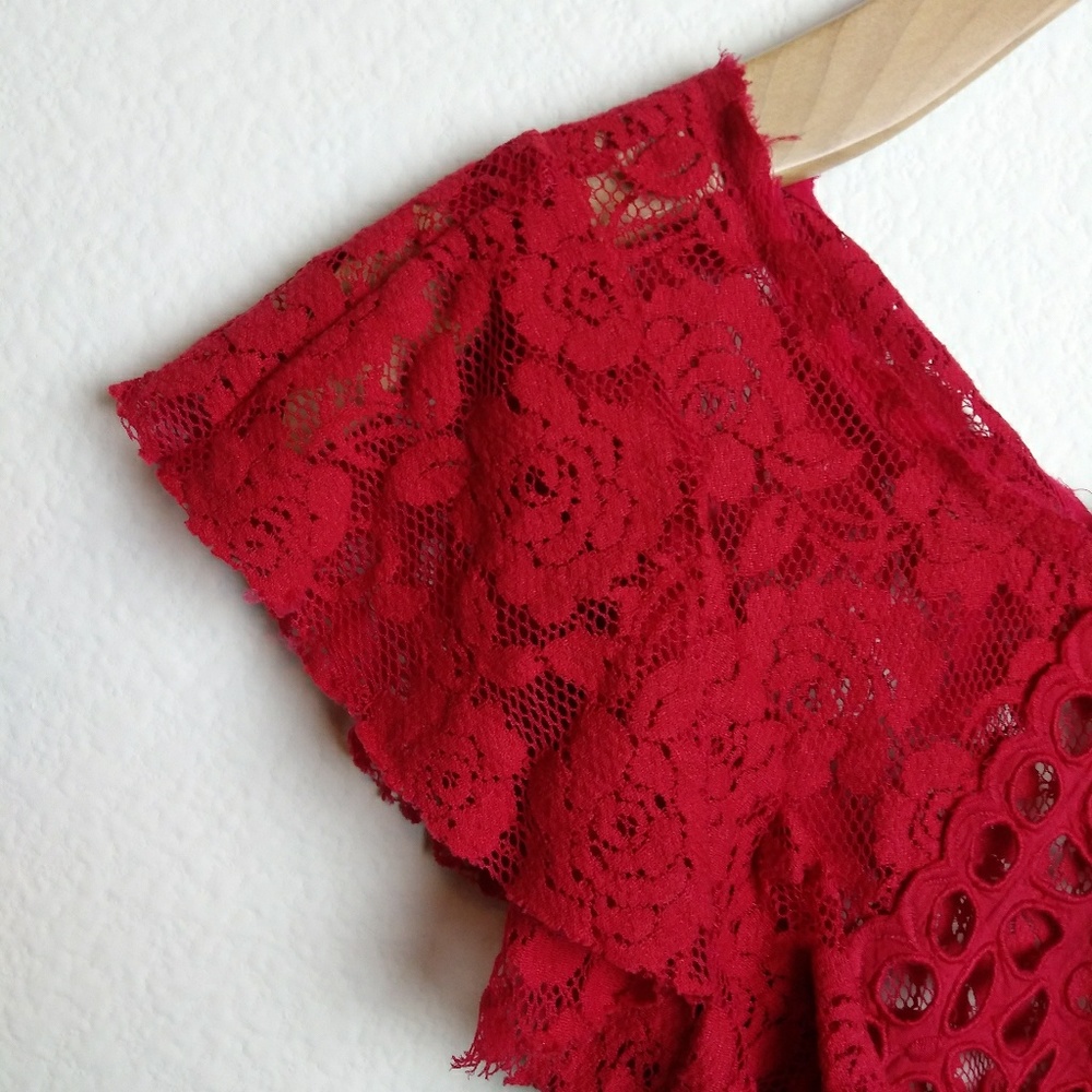 Free People Celeste Lace Wrap Top SZ M - Picture 7 of 8
